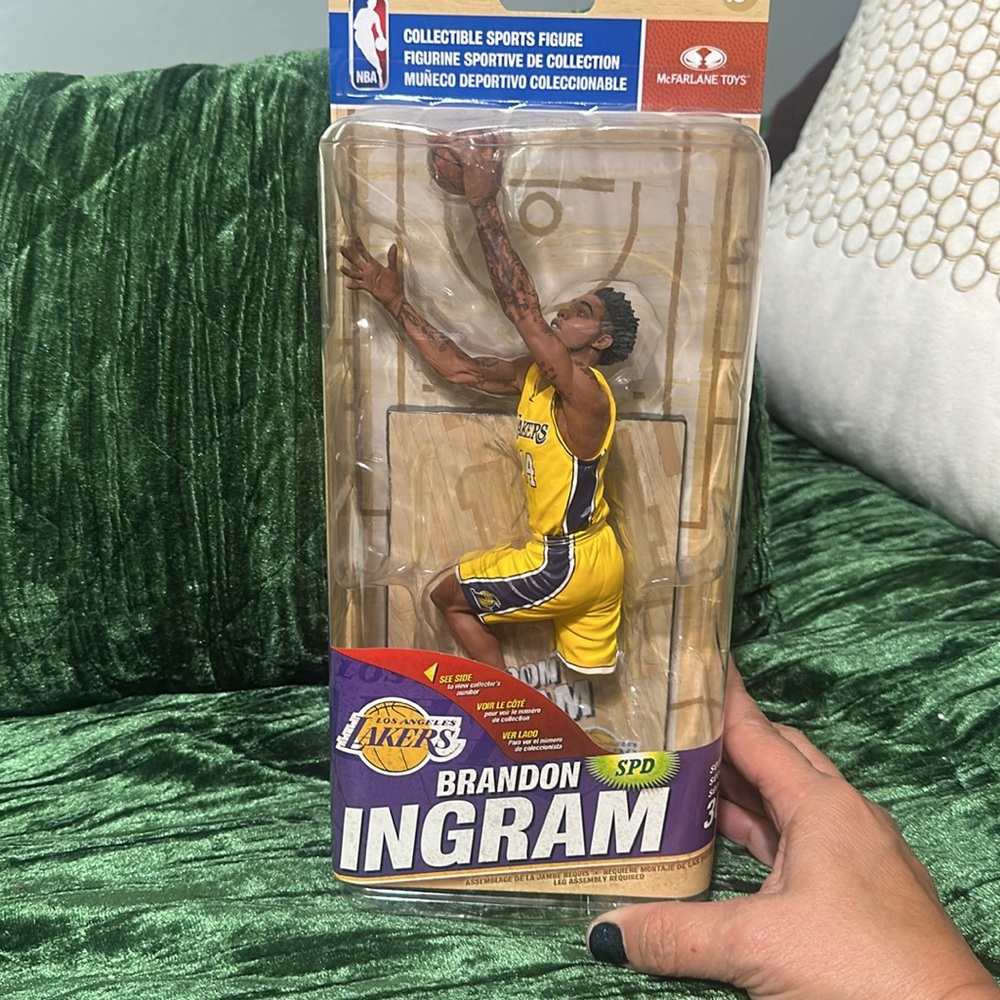 Los Angeles Lakers Brandon Ingram Action Figure New in Box